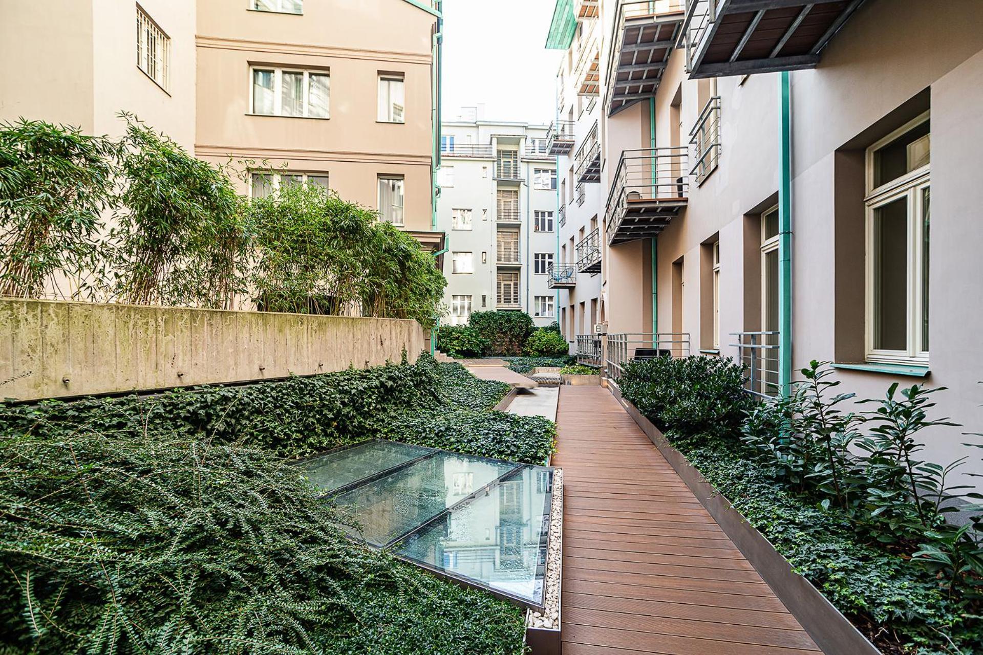 Stunning Designer With Terrace * Prague