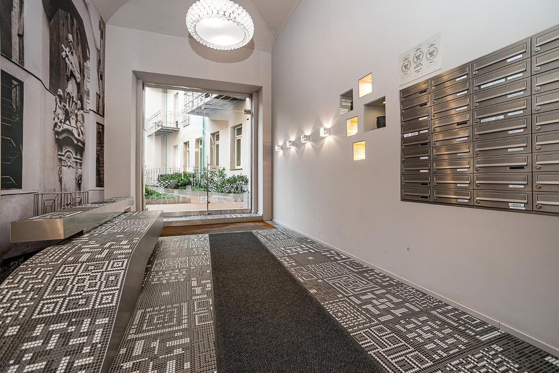 Stunning Designer With Terrace * Prague